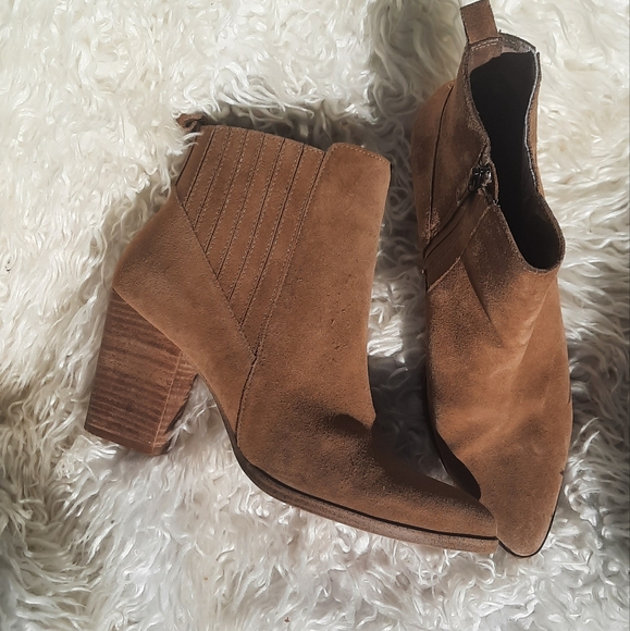 🌟3/50 Blonde Tan Ankle Heeled boots - Picture 2 of 11